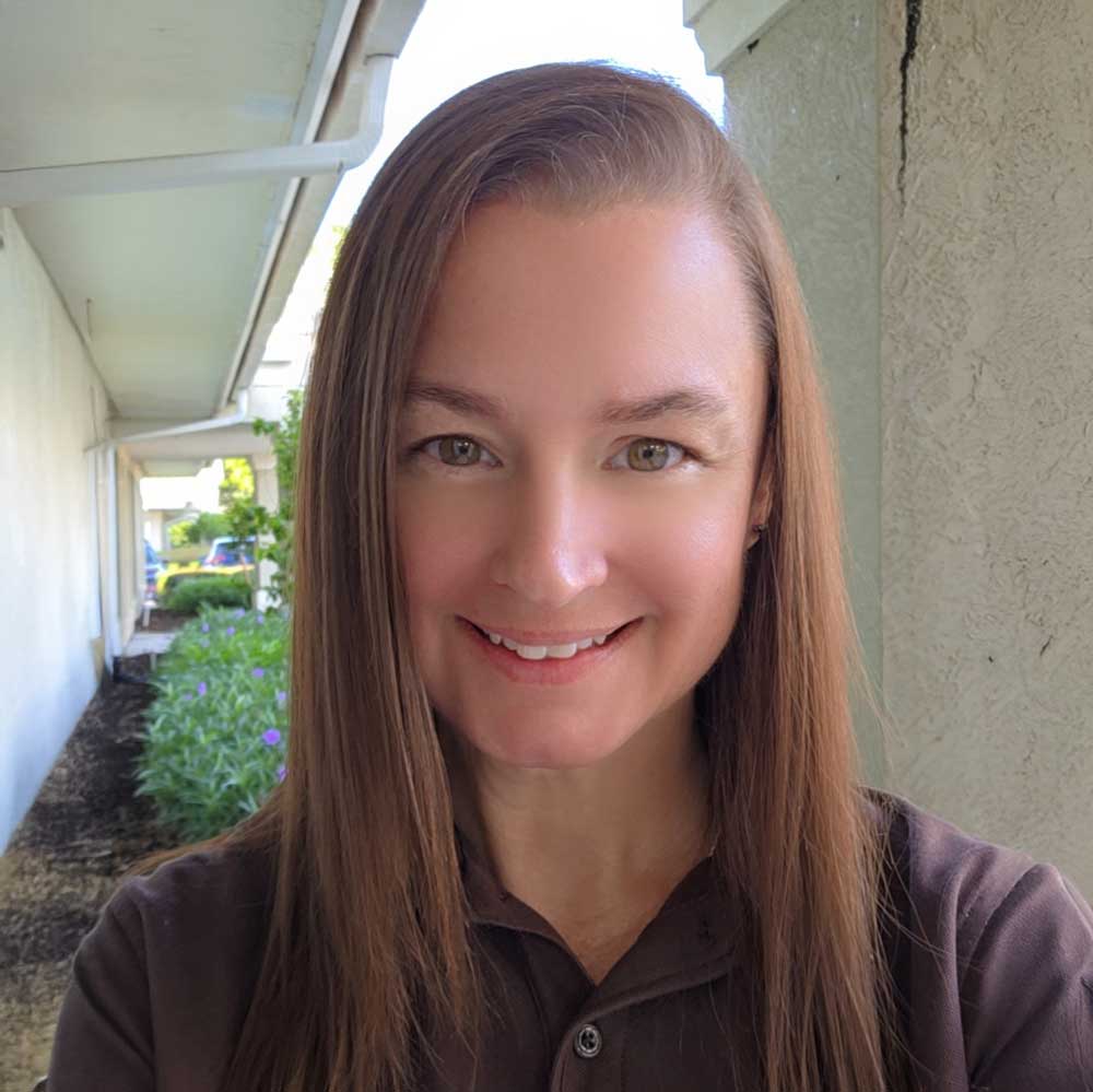 Kimberly Molloy Headshot