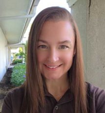 Kimberly Molloy Headshot