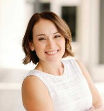 Susana Davis - Headshot